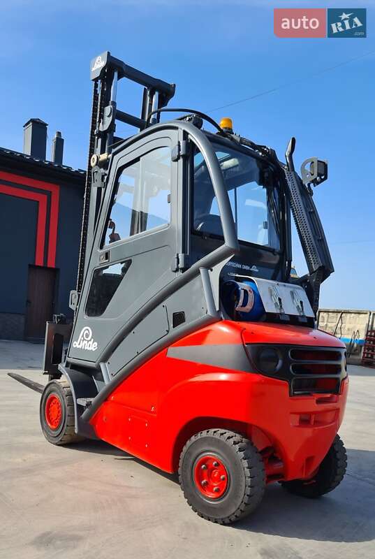Вилочный погрузчик Linde H 35T-01 2004 в Ровно