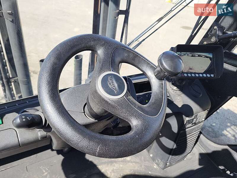 Вилочний навантажувач Linde H 40 T-02 2012 в Немирові