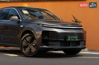 Позашляховик / Кросовер Lixiang L6 2025 в 