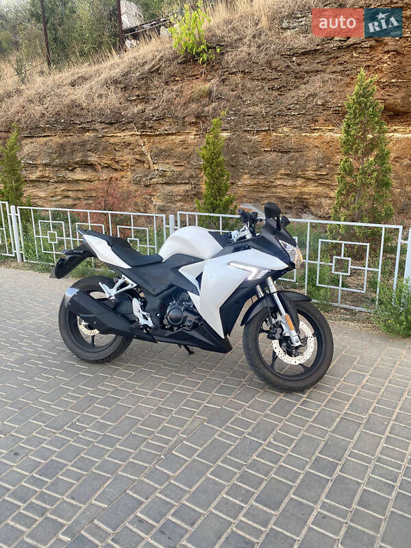 Спортбайк Loncin LX 250GS-2A 2016 в Одессе