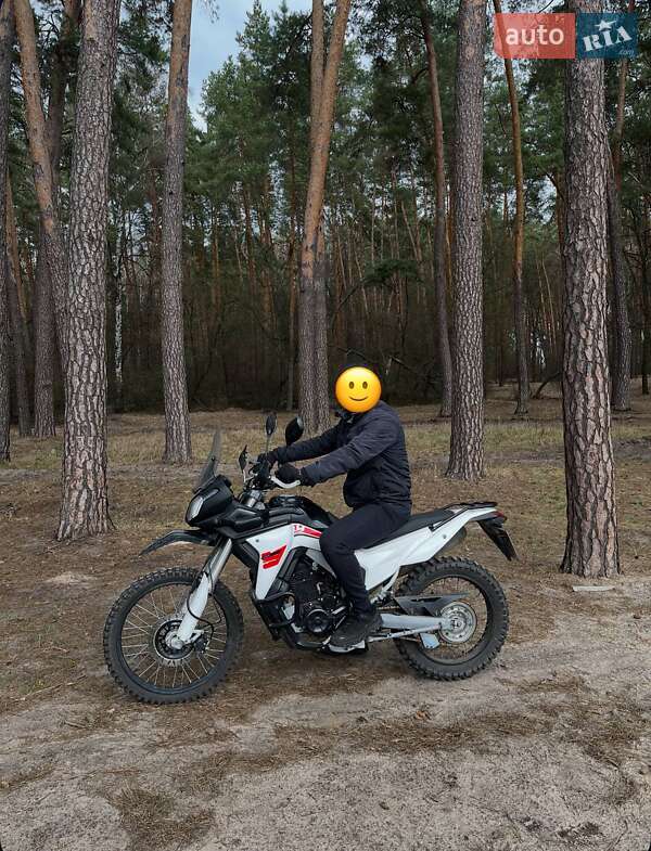 Мотоцикл Спорт-туризм Loncin LX 250GY-3G 2021 в Тростянце