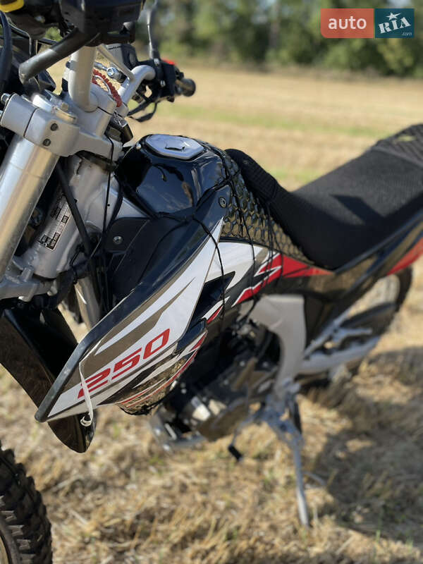 Мотоцикл Кросс Loncin LX 250GY-3G 2025 в Дубровице фото 10 Мотоцикл Кросс Loncin LX 250GY-3G 2025 в Дубровице