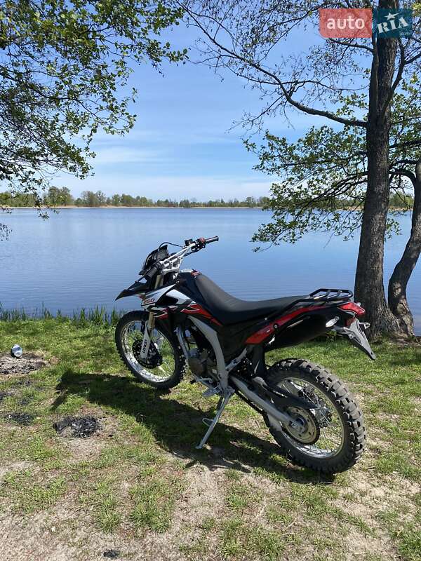 Мотоцикл Багатоцільовий (All-round) Loncin LX250-15 CR4 2024 в Дубровиці