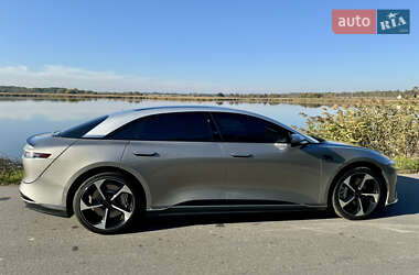 Седан Lucid Air 2022 в 