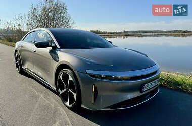 Седан Lucid Air 2022 в 