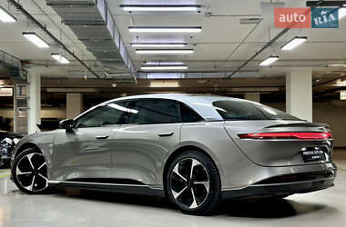Седан Lucid Air 2022 в 