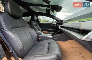Седан Lucid Air 2022 в 