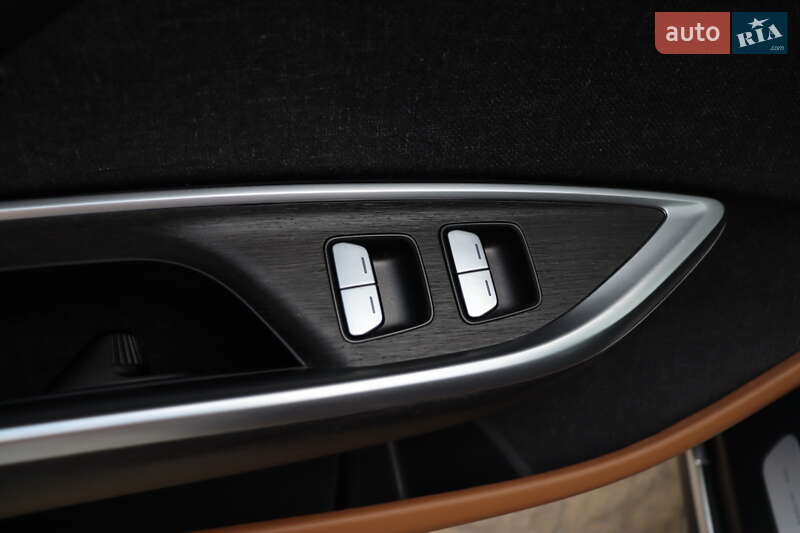 Седан Lucid Air 2023 в Львові