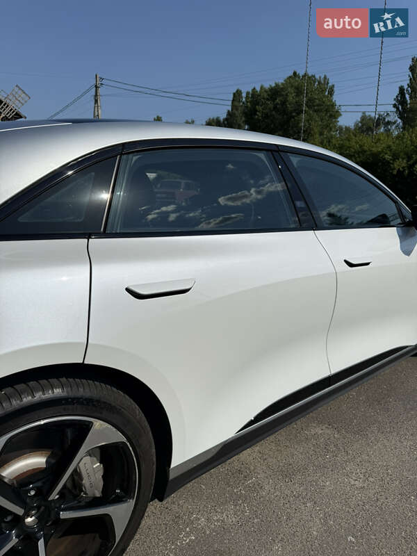 Седан Lucid Air 2023 в Киеве
