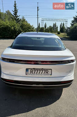 Седан Lucid Air 2023 в 