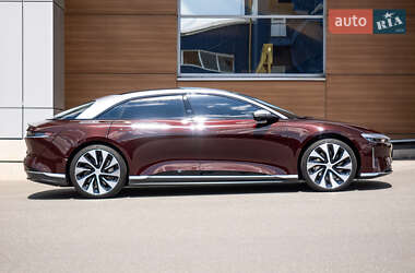 Седан Lucid Air 2022 в 