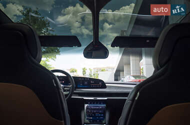 Седан Lucid Air 2022 в 