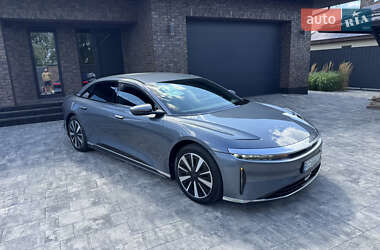 Седан Lucid Air 2023 в 