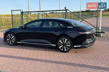 Седан Lucid Air 2025 в 