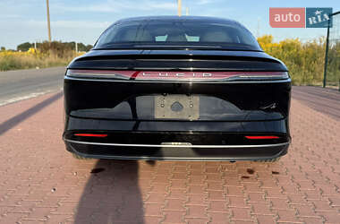 Седан Lucid Air 2025 в 