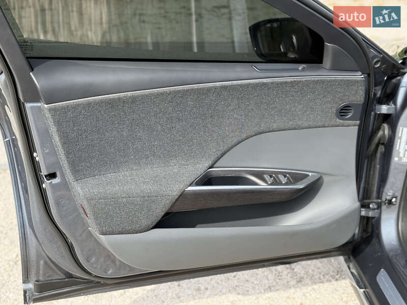 Седан Lucid Air 2023 в Днепре