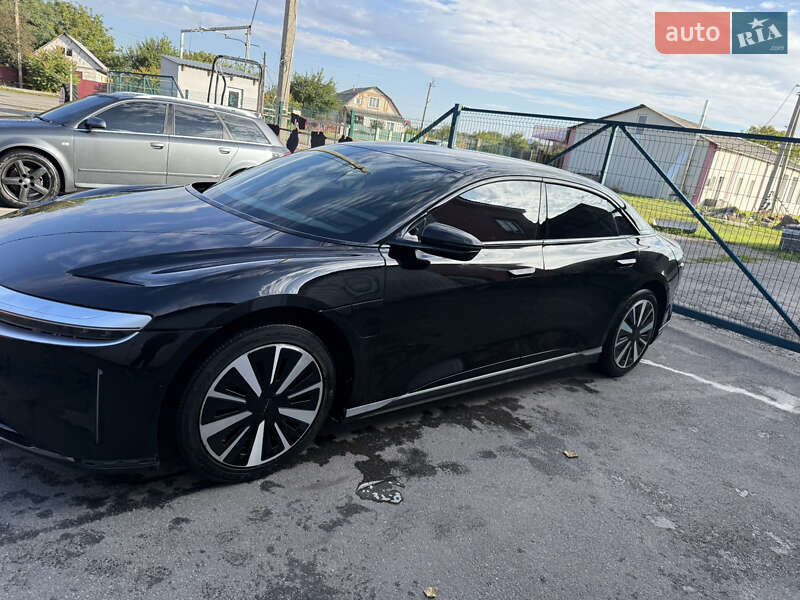 Седан Lucid Air 2023 в 