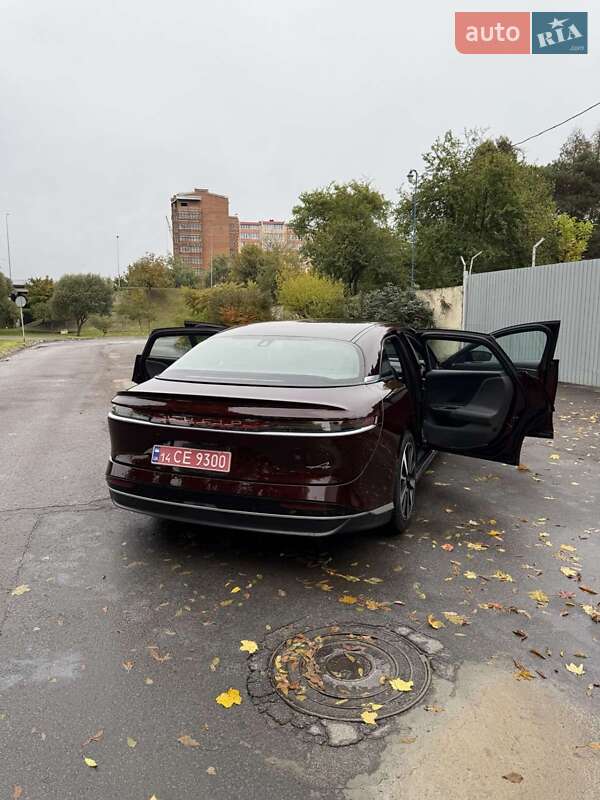 Седан Lucid Air 2023 в Львові