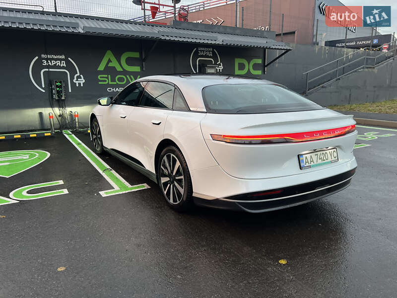 Седан Lucid Air 2022 в Києві