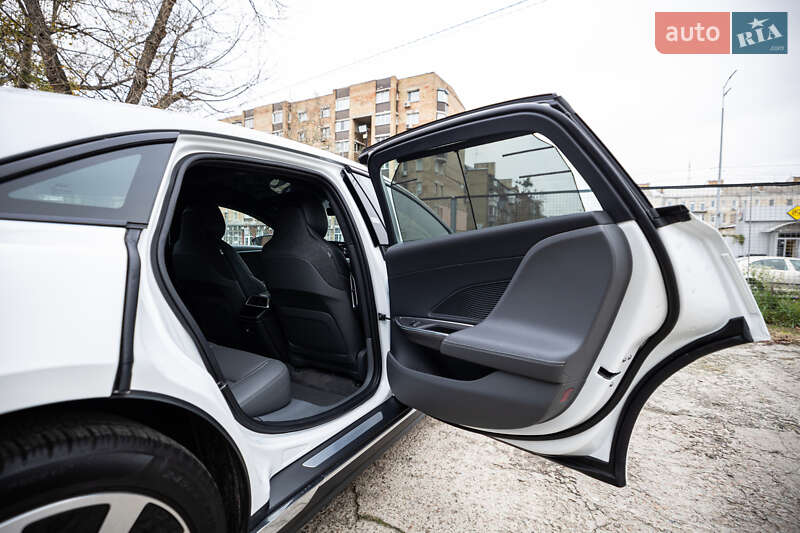 Седан Lucid Air 2023 в Києві