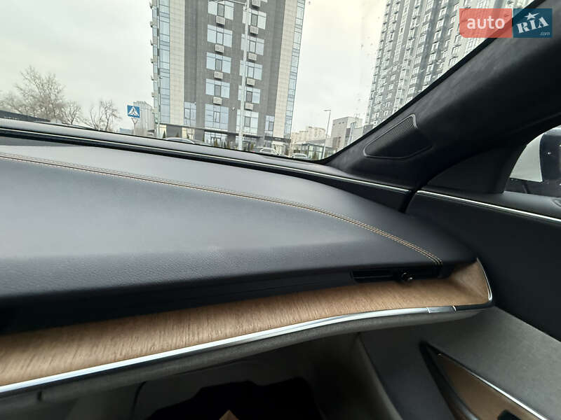 Седан Lucid Air 2023 в Киеве