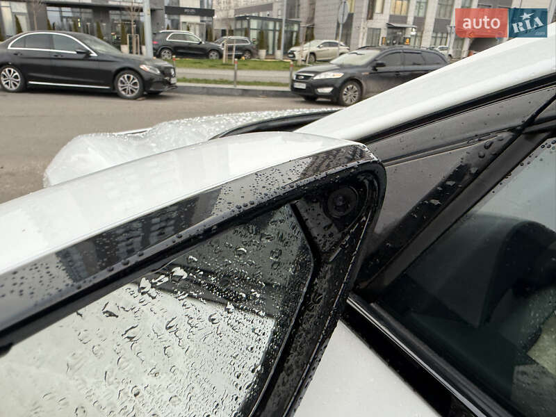 Седан Lucid Air 2023 в Киеве