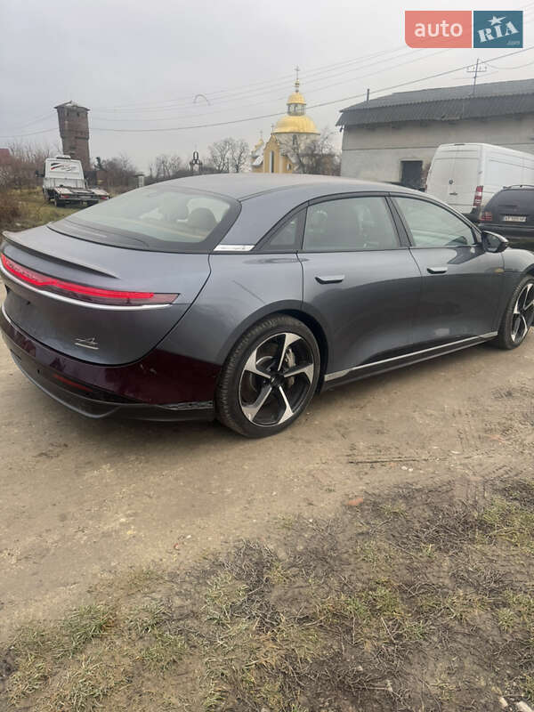 Седан Lucid Air 2023 в Львове