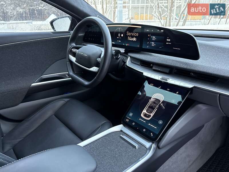 Седан Lucid Air 2023 в Львове