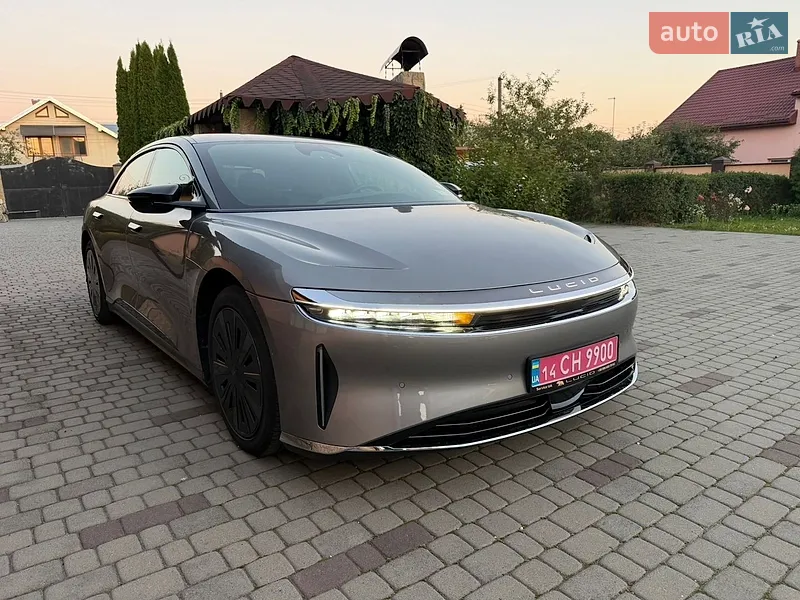 Lucid Air 2024