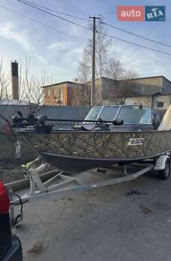Лодка Lund 1775 2008 в 
