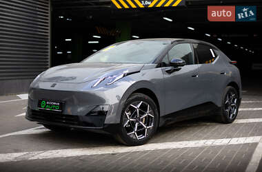 Внедорожник / Кроссовер Lynk&Co Z20 2025 в 