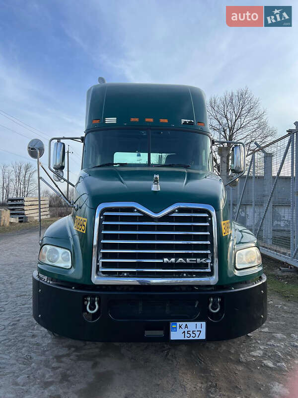 Тягач Mack CX 2012 в Киеве