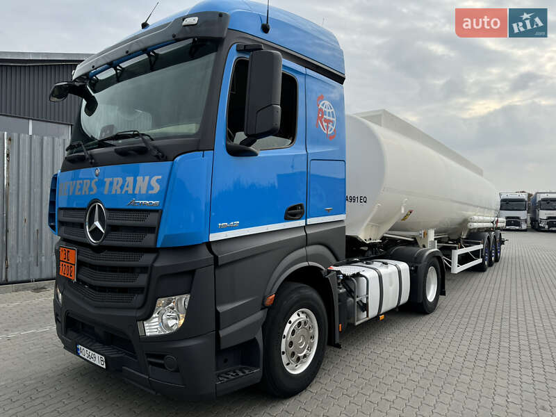 Цистерна напівпричіп Magyar Fuel Tank 2007 в Мукачевому
