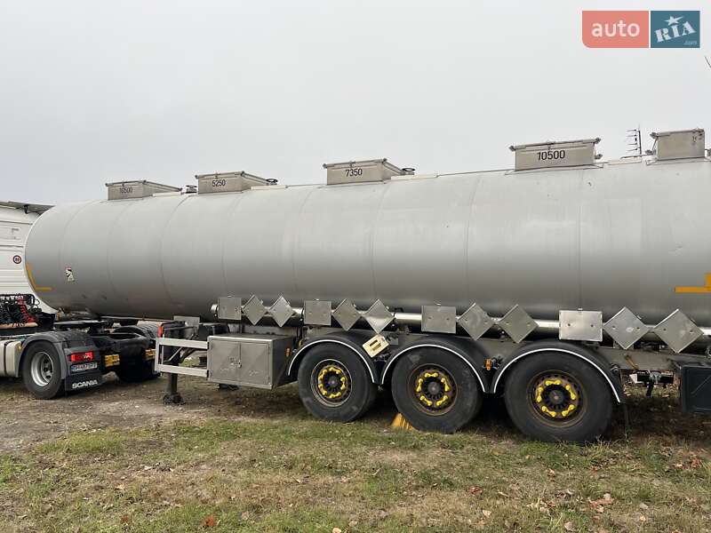 Цистерна полуприцеп Magyar S34SDC1NE 2004 в Днепре