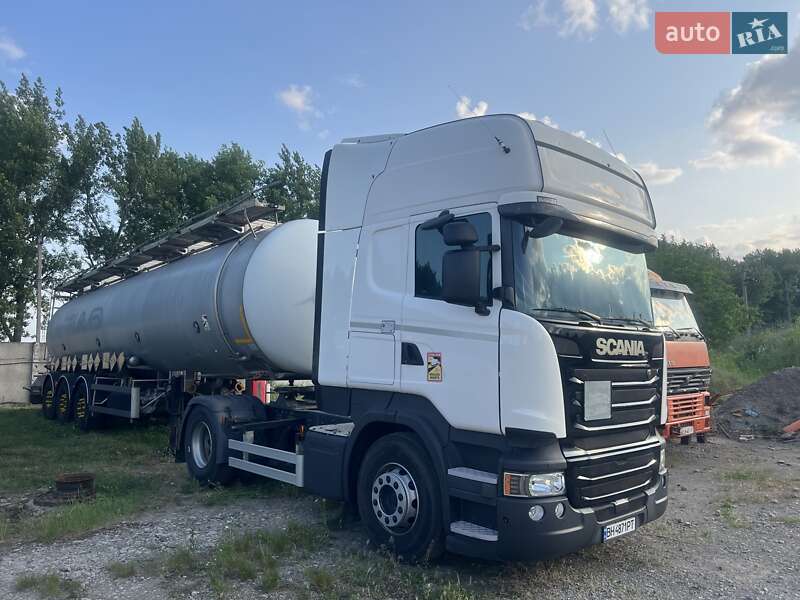 Цистерна полуприцеп Magyar S34SDC1NE 2004 в Днепре