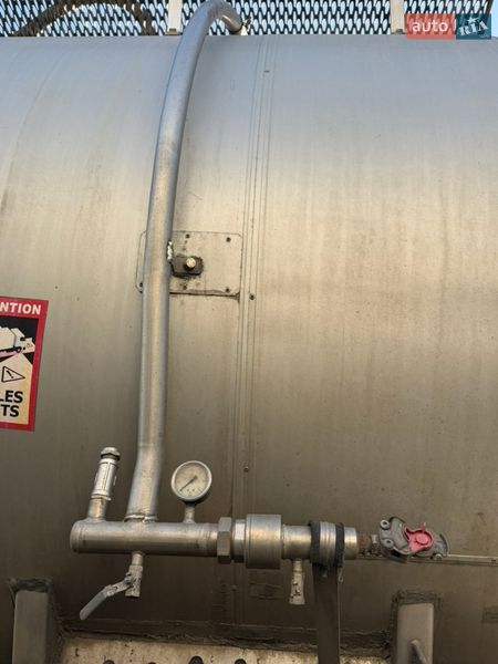 Цистерна полуприцеп Magyar SR34B2 2001 в Днепре