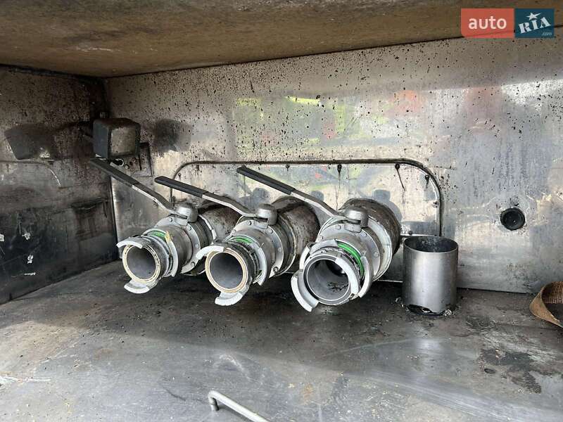 Цистерна напівпричіп Magyar SR34E 1997 в Бару