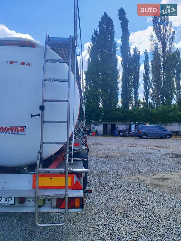 Цистерна полуприцеп Magyar SR34E 2001 в Житомире
