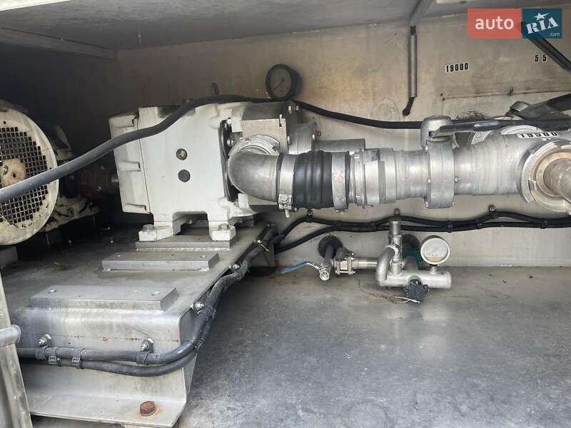 Цистерна напівпричіп Magyar SR34ES 1998 в Дубні