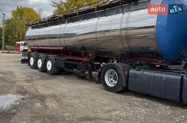 Цистерна напівпричіп Magyar SR 1987 в Долині