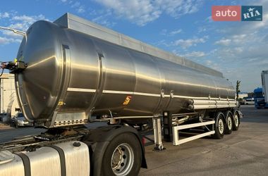 Цистерна полуприцеп Magyar SR 2002 в Киеве