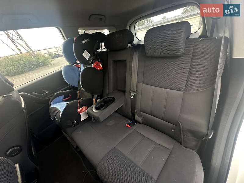 Внедорожник / Кроссовер Mahindra XUV 500 2016 в Киеве