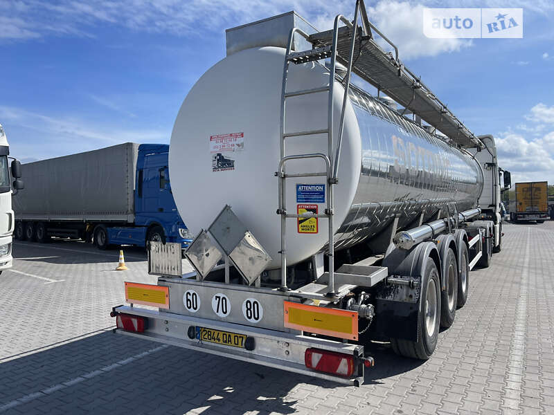 Цистерна напівпричіп Maisonneuv S338FG 2005 в Рівному