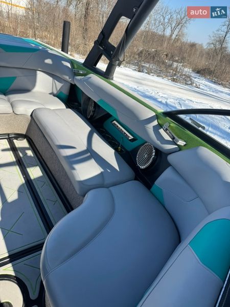 Катер Malibu VLX 2015 в Києві