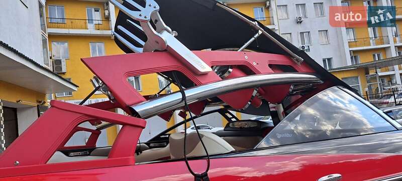 Катер Malibu Wakesetter 2012 в Києві