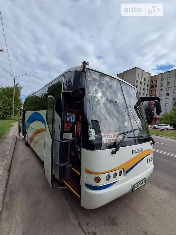 Туристичний / Міжміський автобус MAN 10.180 2002 в Львові