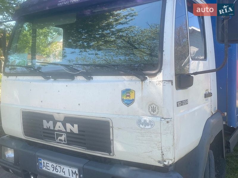 Грузовой фургон MAN 10.224 2000 в Новомосковске