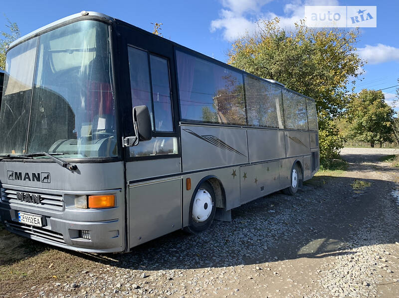 Туристический / Междугородний автобус MAN 11.180 1995 в Черновцах