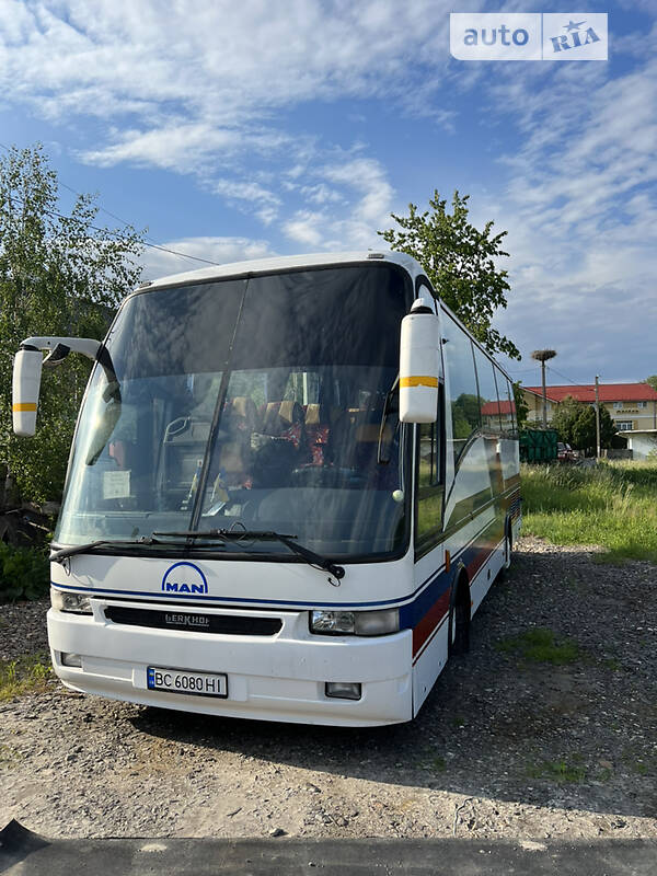 Туристический / Междугородний автобус MAN 11.190 1998 в Львове