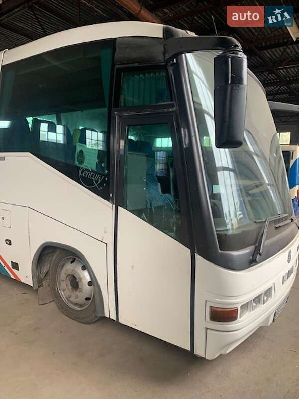 Туристический / Междугородний автобус MAN 11.220 2000 в Бучаче